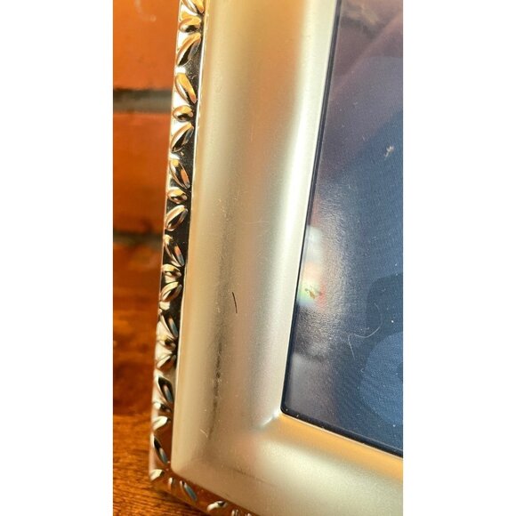 Lot of 3 Silverplated Picture Frames – 2 (5x7) & 1 (6x4) – Classic Design - Picture 6 of 8